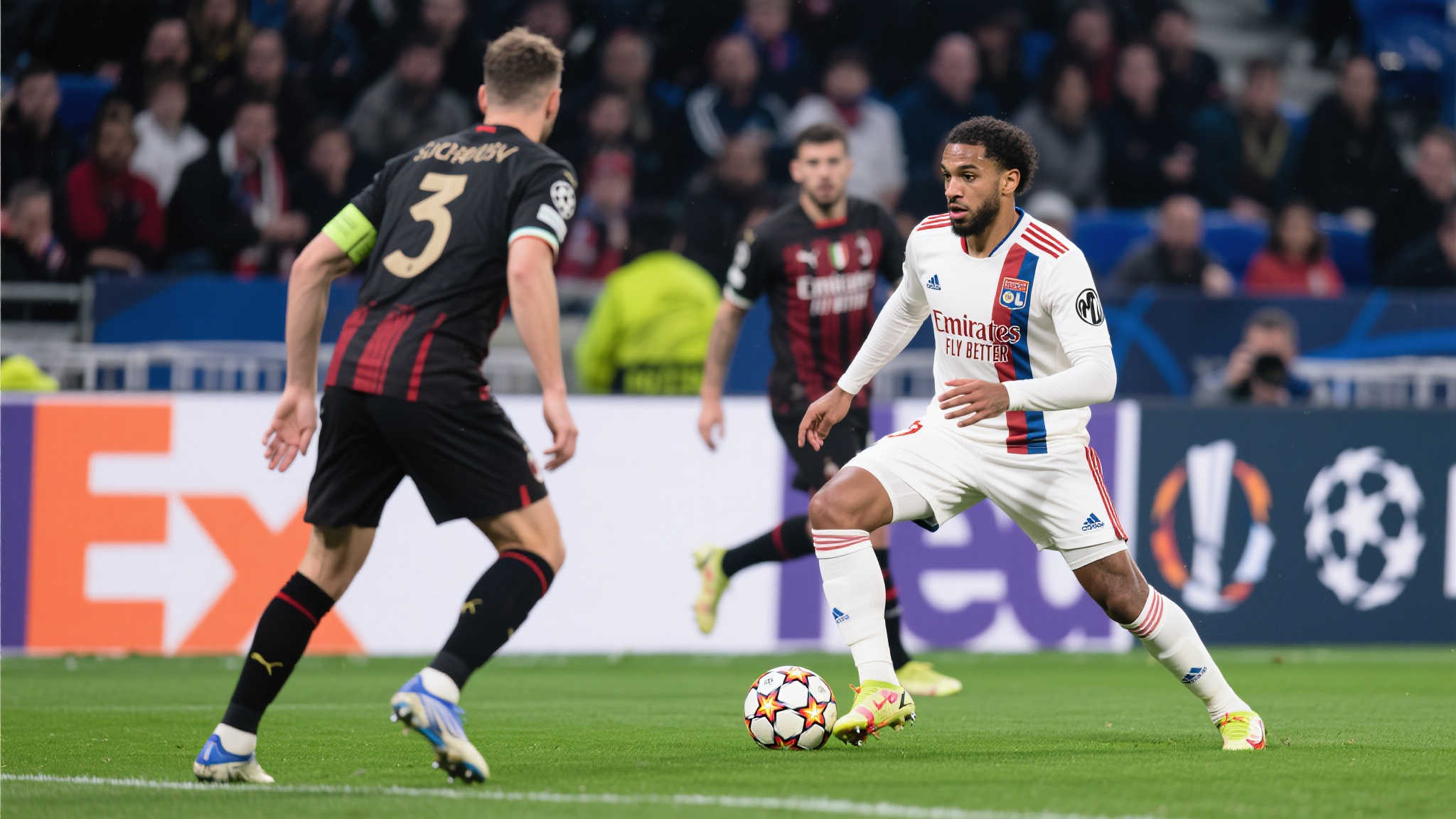 随着欧洲豪门俱乐部竞争强度逐步升级，“防守型组织者